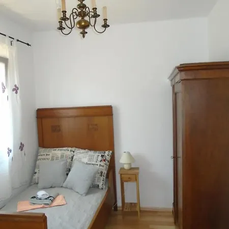 بيت للعطل House 1526 *