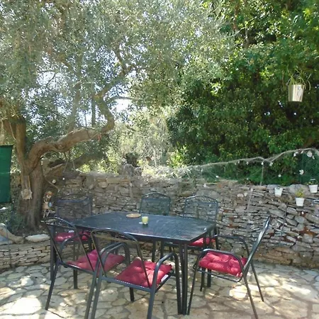بيت للعطل House 1526 بيروغ